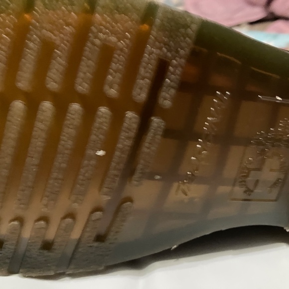 Dr. Martens women’s size nine leather Chelsea boots - Picture 6 of 16